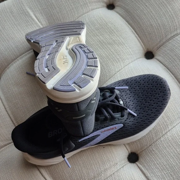 Brooks Anthem 6 Size 7.5 Steel Gray/Lavender Accents Athletic Shoes. Retail $93. - Picture 6 of 9